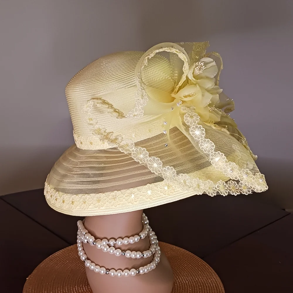 Womens Hat - Picture 3 of 4
